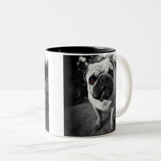Handsome Pug Tweekleurige Koffiemok (Voorkant rechts)