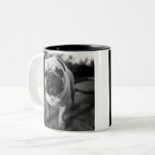 Handsome Pug Tweekleurige Koffiemok (Voorkant links)
