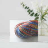 Handspun Yarn in Rainbow Briefkaart (Staand voorkant)