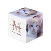 Handtekening Roos Gold M Monogram Fotograaf Logo Kubus (Voorkant hoekig)