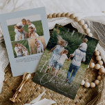 handtekening | Vrolijke Kerstmis verticale foto Folie Feestdagenkaart<br><div class="desc">Stuur vakantiebegroetingen naar vrienden en familie in chique stijl met onze elegante fotokaarten. Design beschikt over uw favoriete verticaal of portretgeoriënteerde foto met "Merry Christmas" overlay in glanzend gouden folie handgeschreven script. Personaliseer met uw familienaam en het jaar in de rechterbenedenhoek. Voeg drie extra foto's toe aan de achterkant, samen...</div>
