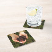 handvol met meerbessen, vers en zoet kartonnen onderzetters (Insitu)