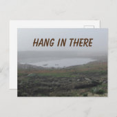 Hang daar in Foggy Landscape Photo Enmoedigings Briefkaart (Voorkant / Achterkant)
