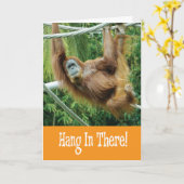 Hang daar in met een grappige Orangutan in de boom Kaart (Gele Bloem)