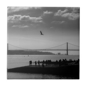 Hangbrug in Lissabon Zwart-wit Foto Tegeltje