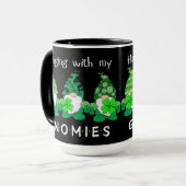 Hangen met mijn gnomen mok (Voorkant links)