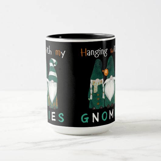 Hangen met mijn gnomen mok (Midden)