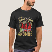 Hangen met mijn Gnomies Santa Gnome kerstpaja T-shirt (Voorkant)
