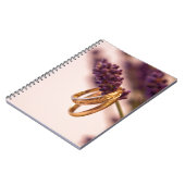 Hangen van trouwringen notitieboek (Linkerzijde)