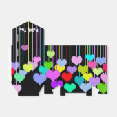 Hangende harten op zwart bedankdoosjes (Uitgevouwen)