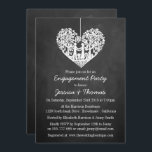 Hangende partij in Chalkboard Engagement Kaart<br><div class="desc">Deze hangende hartboom op een kalkbordverlovingsfeest of doucheuitnodigingen zijn perfect voor elk stel dat een romantisch en chic huwelijk plant. Deze uitnodigingen kunnen gepersonaliseerd worden voor je speciale gelegenheid en maken de perfecte aankondiging voor elke bruiloft,  vrijgezellenfeest,  verlofpartij,  verjaardagsfeest en nog veel meer.</div>