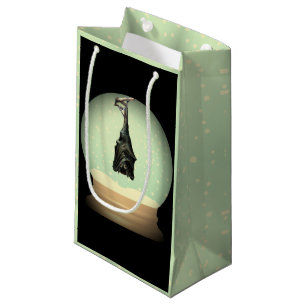 Hangende vleermuis wereldbol zwart  gotische herfs klein cadeauzakje