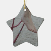 hangende voet klimmende lijsten voetspeelzand keramisch ornament (Links)