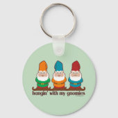 Hangin met mijn Gnomies Humor Sleutelhanger (Voorkant)