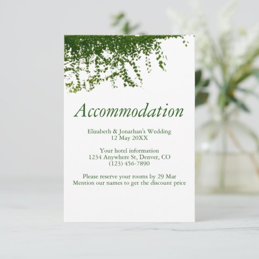 Hanging Ivy Greenery Wedding Accommodatie Informatiekaartje (Staand voorkant)
