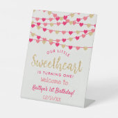 Hanging Love Hearts Sweeat Birthday Welkom Reclamebord Met Voetstuk (Voorkant)