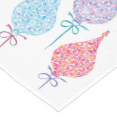 Hanging Ornament Table Runner door Sue Weidlich Korte Tafelloper (Hoek)