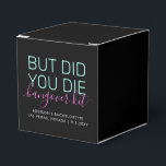 Hangover Kit... je bent net zo goed Bedankdoosjes<br><div class="desc">Grappig "Maar ben je gestorven" Persoonlijke Hangover Kit Square Favor Box in zwarte,  heldere neon blauwgroen,  hot-roze en gepersonaliseerde tekst met de feestlocatie en datum,  perfect voor het toevoegen aan de dij hangover relief kit voor je bachelorette,  meidenreis,  verjaardagsfeest,  graduatiedag,  of huwelijksbruidsfeest.</div>