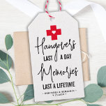 Hangover Relief Kit Personalized Wedding Favor Cadeaulabel<br><div class="desc">Hangover Relief Kit. Deze leuke huwelijksbonnen zijn perfect om je eigen kits te maken voor je gasten, essentieel als je van plan bent om een open bar te hebben. Bezoek ons collectie voor huwelijksgunsten, en hangover kit gunsten en trouwkeepsakes. Personaliseer met naam en datum. COPYRIGHT © 2020 Judy Burrows, Black...</div>