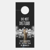 Hangover stoort Champagne niet Deurhanger (Voorkant)