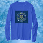 Hannukah Menorah T-Shirt<br><div class="desc">Viel acht dagen en acht nachten van het festival van Lichten met Hanukkakaarten en geschenken. Het festival van de lichten is hier. Licht de menorah aan, speel met het droesdel en feast op latkes en sufganiyots. Viel de geest van Hanukkah met vrienden, familie en geliefden om hen Happy Hanukkah te...</div>