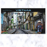 Hanoi Train Street Vietnam Briefkaart<br><div class="desc">Dit briefkaart heeft een Hanoi-treinstraat in Vietnam. Foto: Avatar van gebruiker Thijs Degenkamp,  2018. Geniet van uw nieuwe Hanoi Train Street Vietnam Briefkaart!</div>