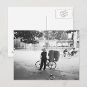 Hanoi Vietnam, Bicyle Delivery Woman (NR) Briefkaart (Voorkant / Achterkant)