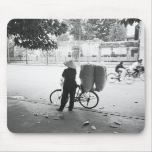 Hanoi Vietnam, Fietsbezorgster (NR) Muismat