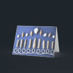 Hanukka Menora Feestdagen Kaart<br><div class="desc">Maak uw aangepaste kerstkaart met ons! Vul uw kerstkaartwensen in door uw eigen bericht, een familiefoto toe te voegen of laat het zoals het is! Een deel van de opbrengst van alle kerstkaarten gaat naar de BoatUS Stichting voor de veiligheid op het water en schoner water. De opbrengst ondersteunt onze...</div>