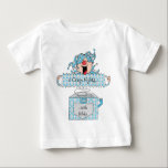 Hanukkah Baby Fine Jersey T-Shirt "Dreidel in Box"<br><div class="desc">Hanukkah Baby Fine Jersey T-shirt, blauw/zilver "Dreidel in de doos." Personaliseer door "8 Crazy Nights... with Robby" te verwijderen en uw favoriete lettertypestijl, kleur, grootte en bewoording te kiezen. (Dit ontwerp kan op een verscheidenheid van verschillende kledingsgrootte, kleuren en stijlen worden gedrukt. Prijzen kunnen variëren, afhankelijk van uw selectie.) Dit...</div>
