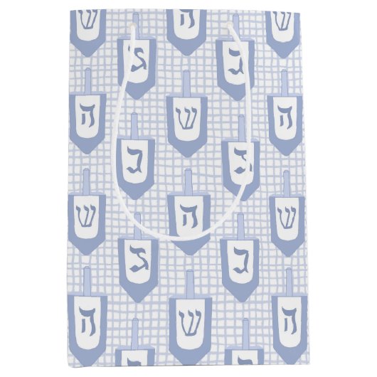Hanukkah Blue and White Dreidel Pattern on Gingham Medium Cadeauzakje (Voorkant)