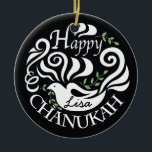 Hanukkah Chanukah Blackboard Dove Circle Ornament<br><div class="desc">Chanoeka Chanukah Blackboard Dove Circle Ornament. (2 zijdelings) Personaliseer door tekst op voor en rug van het ornament te schrappen. Dan gebruikend uw favoriete doopvontkleur, grootte, en stijl, typ in uw eigen woorden. Bedankt voor het stoppen en winkelen. Veel waardering! Happy Chanukah/Hanukkah! Breng veel meer vakantiewenk aan uw boom met...</div>