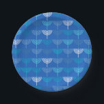 Hanukkah Chanukah Chanukkiah Menorah Pattern Blue Papieren Bordje<br><div class="desc">Hanukkah Chanukah Chanukkiah Menorah Pattern. Verbazingwekkend modern minimalistisch ontwerp in een verscheidenheid aan  blauwe tinten en wit. Ideaal voor de joodse feestdagen en voor het vieren van het lichtfestival. Door Kierkegaard Design Studio.</div>