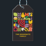 Hanukkah Chanukah Menorah Dreidel Jewish Symbols Cadeaulabel<br><div class="desc">Hanukkah / Chanokah Colorful Modern Geometric Icons op een GIft Label. Menorah, Dreidel, Donuts, Stars & Olijfolie... Ze zijn hier allemaal. Jewish Hanukkah Symbols Space om jouw naam en persoonlijke boodschap aan de achterzijde toe te voegen. Hebreeuws zegt "Chanukah". Deze opschaalbare, mooie, kijk, is een geweldige manier om cadeaus of...</div>