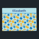 Hanukkah Dreidel Game Gelt Dark Blue Gelamineerde Placemat<br><div class="desc">Hanukkah Dreidel Game Gelt Dark Blue ,  een speciaal patroon. Chanoeka dreidels in blauw.</div>