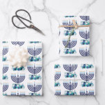 Hanukkah Floral Menorah Wedding Flowers Inpakpapier Vel<br><div class="desc">Hanukkah-illustratie door Cindy Bendel. U kunt dat patroonontwerp en een aantal manieren wijzigen. U kunt tekst toevoegen. U kunt een achtergrondkleur toevoegen. U kon de grootte van het menorah afbeelding ook veranderen om het kleiner of groter te maken. Klik op uitgeven knoop om het ontwerp te wijzigen.</div>