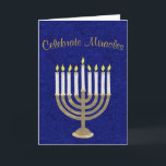 Hanukkah gouden menora viert wonderen feestdagen kaart<br><div class="desc">Tegen een faux getextureerd achtergrond afbeelding van diep koningsblauw, voegt een antiek gouden en witte Menorah ontwerp klassieke elegantie toe aan dit Chanoeka wenskaart. "Celebrate Miracles" in een goudkleurige tekst op de voorkant van de kaart kan worden aangepast aan uw eigen begroeting als u dat wenst, terwijl in de kaart...</div>