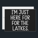 Hanukkah, ik ben hier voor de Joodse Latkes Feestdagenkaart<br><div class="desc">Chanoeka Ik ben hier voor de laatste Joodse feestdag</div>