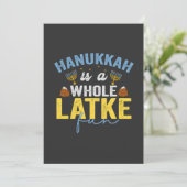 Hanukkah Is een Hele Latke Pret Funny Joodse Chanu Kaart (Staand voorkant)