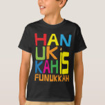 "Hanukkah is Funukkah" Kinder T-Shirt. T-shirt<br><div class="desc">"Hanukkah is Funukkah" Kinder T-Shirt. (Bekijk de andere shirt-Stijlopties voor dit ontwerp:)Verander achtergrondkleur als u wilt. Bedankt voor het stoppen en winkelen. Veel waardering! Happy Chanukah/Hanukkah! Stijl: Kinderen Hanes TAGLESS® T-ShirtWait totdat je dit tagless t-shirt op je nieren krijgt. Het zal zijn alledaagse stijl aan een geheel nieuw niveau-vooral nemen...</div>