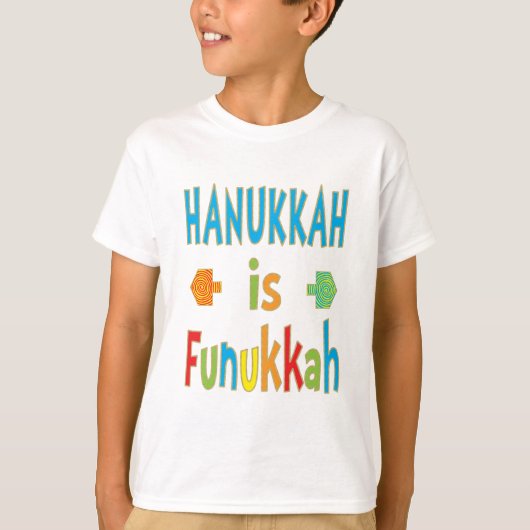"Hanukkah is Funukkah" T-Shirt met Dreidels (Voorkant)