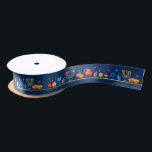 Hanukkah Jewish Holiday Hanukkiah Blue Decoration Satijnen Lint<br><div class="desc">Happy Hanukkah Party Jewish Holiday Festival of Lights. Winter Holiday Chanukkah Decoratie met gouden traditionele Chanoekaarsymbolen - Gold Hanukkiah menorah, kandlesje met kaarsen, houten droidels (draaiende top), donuts (zoete donuts), ster van David en gloeiende lichtjes doedelen cartoon blauw patroon, cartoon stijl. Hanukkah Festival of light Event Decoration. Jeruzalem, Israël. Krachten...</div>