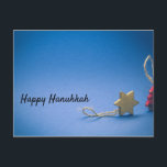 Hanukkah-kaart Feestdagenkaart<br><div class="desc">Vakantiekaart met blauwe achtergrond en versieringen</div>