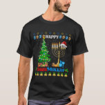 Hanukkah Kerstmis Funny Merry Happy Chrismukkah T-shirt<br><div class="desc">Merry Happy Christmas is een ontwerp voor een Joodse familie,  Joodse vrienden en iedereen die graag Chanoeka,  Chanoeka,  Joodse Kerstmis of Joodse feestdag viert met dreidel,  menora.</div>