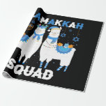 Hanukkah Llama met Kerstmis Happy Llamakah Squad C Cadeaupapier<br><div class="desc">Funny llama alpaca Menorah-cadeaus voor vrouwen en mannen,  tiener,  kinder,  meisjes,  jongens die van Hannukah houden,  Channukah Joodse Feestdagen,  Happy Llamakah,  joodse kerstkousen voor de joodse lama. Ideaal geschenk voor Kerstmis,  St. Nick,  Nieuwjaar,  verjaardagscadeau en andere feestdagen.</div>