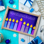 Hanukkah Menorah Candles over Blue Peace Love Ligh Dienblad<br><div class="desc">"Vrede, liefde en licht." Een speelse, moderne, artsachtige illustratie van boho patroonkaarsen helpt je te gebruiken in de vakantie van Hanukkah. De gesorteerde blauwe kaarsen met kleurrijke faux patronen van de folie leggen een rijke, diepe blauwe getextureerde achtergrond over. Voel de warmte en de vreugde van het vakantieseizoen als je...</div>