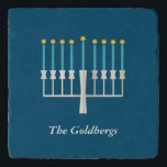 Hanukkah Menorah in Blue Custom Name Trivet<br><div class="desc">Deze stijlvolle douanetrivet is voorzien van een Hanukkah met het ontwerp van een minimalistische menorah in het blauw. Pas het aan met jouw naam. Geweldig cadeauidee!</div>