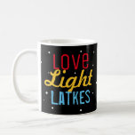 Hanukkah Party Love Light Latkes gepersonaliseerd Koffiemok<br><div class="desc">Onze Hanukkah Party Love Light Latkes Personalized Grapny Quote Coffee Mok zal iedereen in de Holiday-geest brengen! Dress je ochtendkoffie voor de feestdagen. Een gepersonaliseerde mok maakt een geweldig vakantiecadeau voor speciale familie, vrienden en klanten. Het kleurrijke, humoristische gezegde staat op de zwarte sterrennachtachtergrond. Volledig met een favoriete traktatie voor...</div>