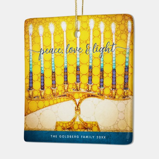Hanukkah Peace Love Light, Yellow Menorah Keepomwi Keramisch Ornament (Links)