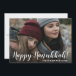 Hanukkah Photo Holiday Card Feestdagenkaart<br><div class="desc">Deze mooie fotokaart met de tekst "Happy Chanoeka!" in het lettertype op de voorkant en je familienaam met het jaar is perfect voor het verzenden naar vrienden en familie. Om te zien hoe uw kaarten eruit zullen zien, selecteert u deze sjabloon personaliseren, uploadt u een favoriete foto en typt u...</div>